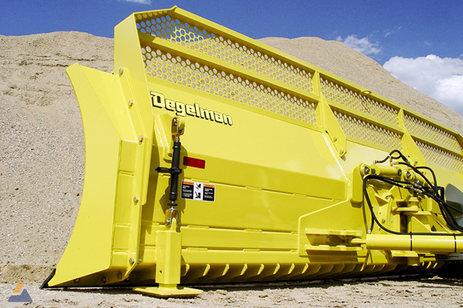 ОТВАЛ ПЛУЖНЫЙ БУЛЬДОЗЕРНЫЙ / DEGELMAN / 7900 / ОПЦИИ / БАШМАК ИЗНОСОСТОЙКИЙ Degelman-Dozer-Blade-7900-03-Options+.jpg