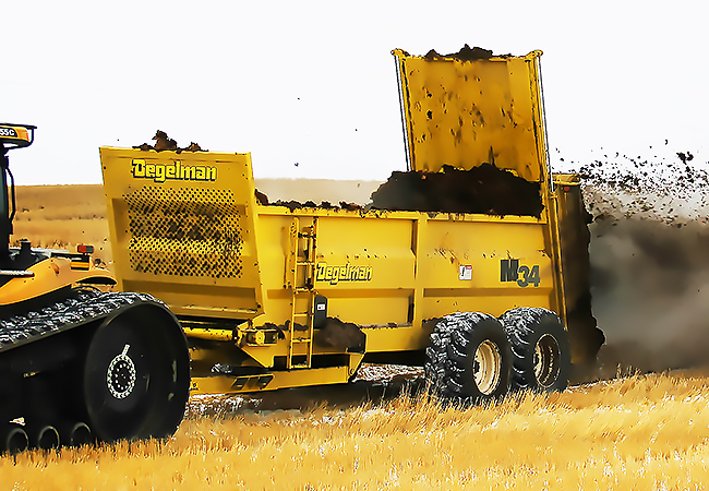 degelman_manure_spreader_m34_haydraulic_dosage_gate.jpg