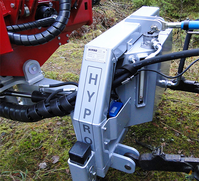 Tractor-forest-processor-Hypro-300-04-most-group.jpg