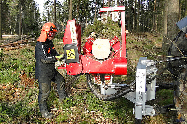tractor-forest-processor-hypro-300-06-most-group.jpg