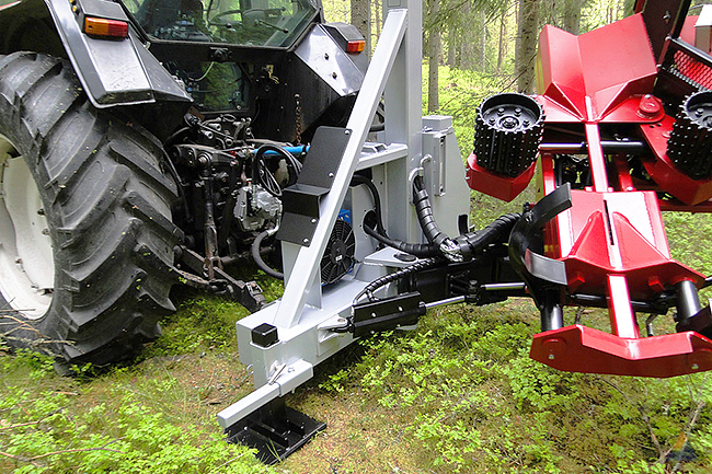 Tractor-forest-processor-Hypro-450-XL-02-most-group.jpg