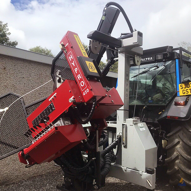 Tractor-forest-processor-Hypro-450-XL-28-most-group.jpg
